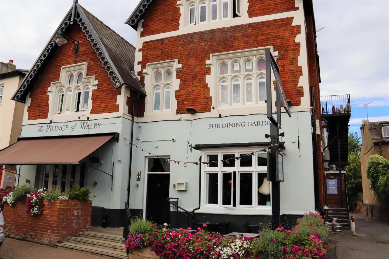Hampton Court - The Kings Rest Apartment Molesey Exterior photo