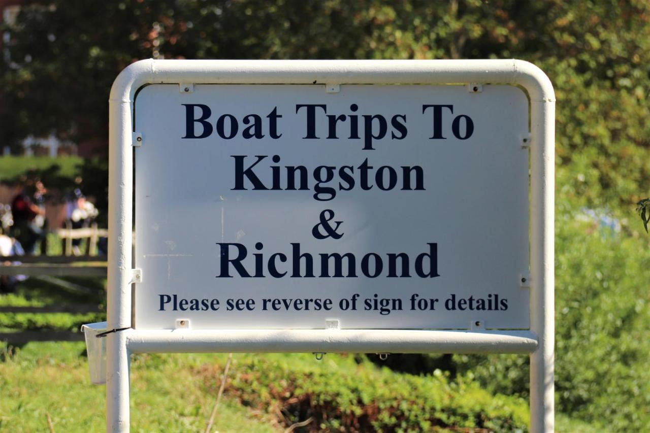 Hampton Court - The Kings Rest Apartment Molesey Exterior photo